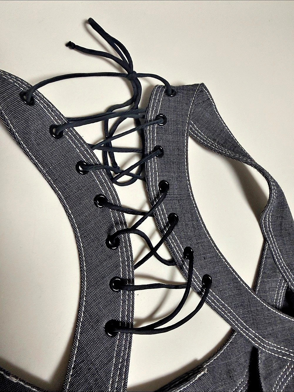 bebe Gray Lace-Up Vest & Straight-Leg Pants XS - Picture 16 of 17